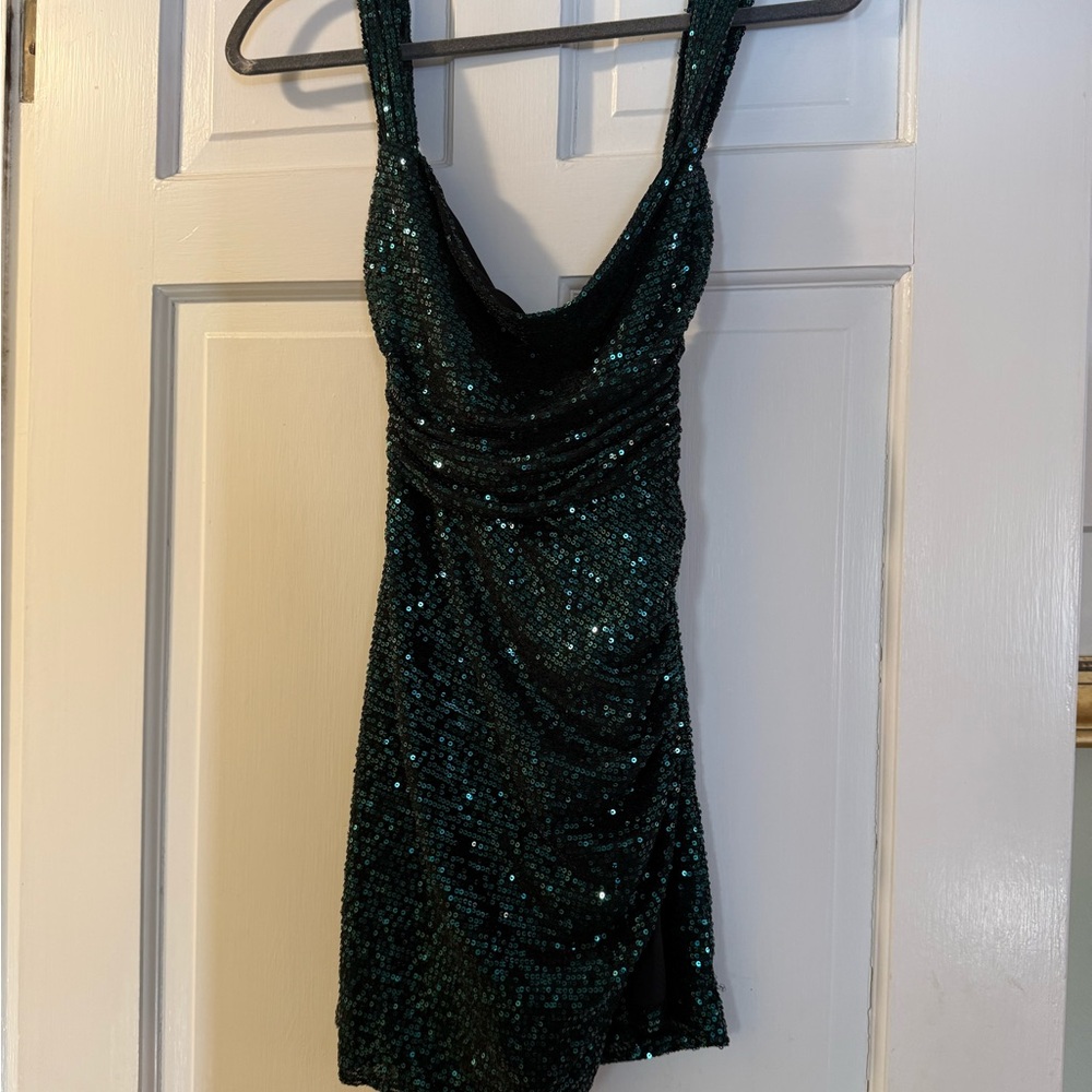 Elegant Green Sequin Dress